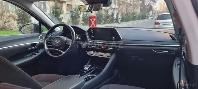 Hyundai Sonata-12