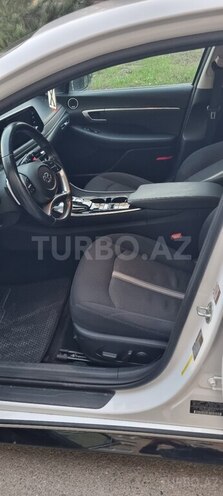Hyundai Sonata-14