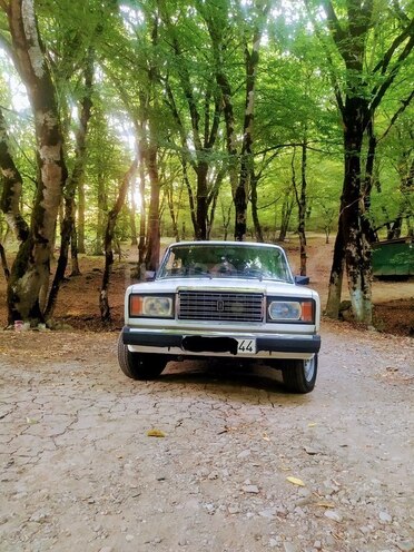 LADA (VAZ) 2107-1