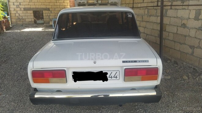 LADA (VAZ) 2107-2