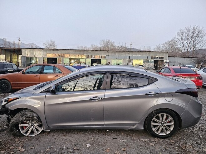 Hyundai Elantra 2015, 134,435 km - 1.8 l - Qəbələ