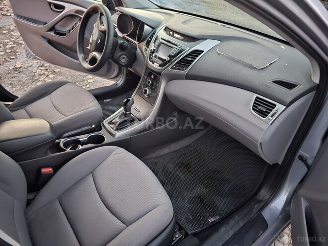 Hyundai Elantra 2015, 134,435 km - 1.8 l - Qəbələ