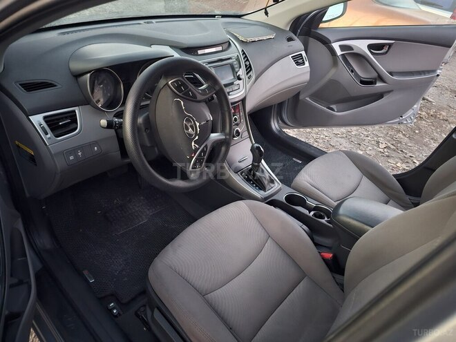 Hyundai Elantra 2015, 134,435 km - 1.8 l - Qəbələ