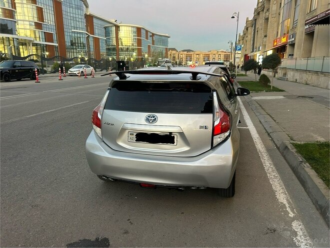 Toyota Aqua 2015, 323,000 km - 1.5 l - Bakı