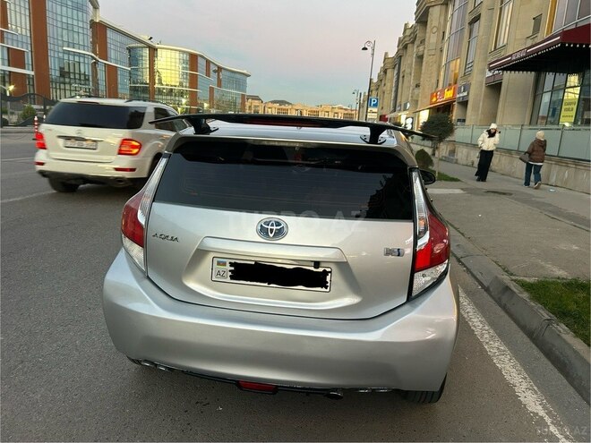 Toyota Aqua 2015, 323,000 km - 1.5 l - Bakı