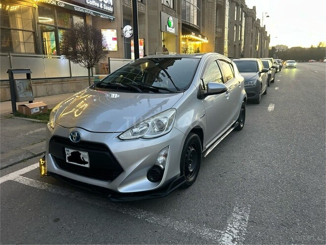 Toyota Aqua 2015, 323,000 km - 1.5 l - Bakı