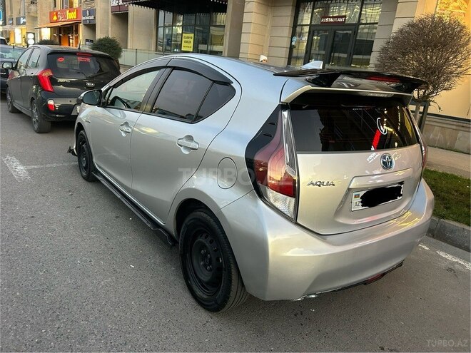 Toyota Aqua 2015, 323,000 km - 1.5 l - Bakı