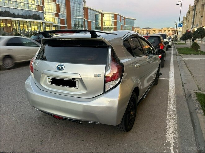 Toyota Aqua 2015, 323,000 km - 1.5 l - Bakı