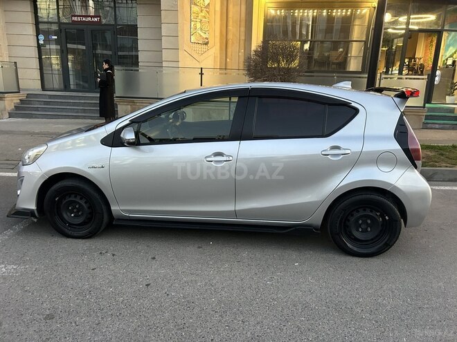 Toyota Aqua 2015, 323,000 km - 1.5 l - Bakı
