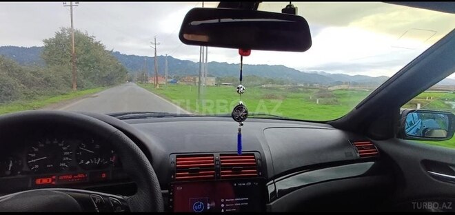 BMW 320 2001, 200,110 km - 2.2 l - Masallı