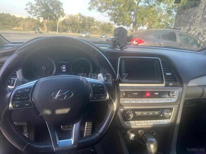 Hyundai Sonata-4