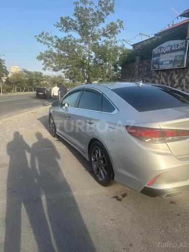 Hyundai Sonata-8