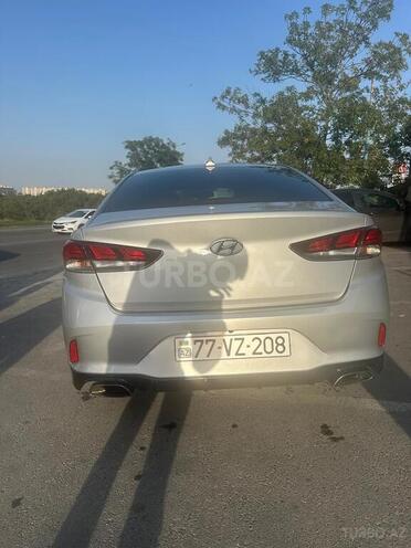 Hyundai Sonata-5