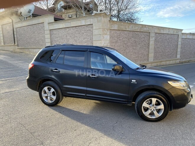 Hyundai Santa Fe-13