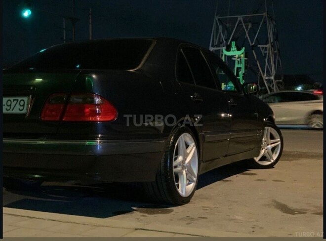 Mercedes E 240 2000, 330,000 km - 2.4 l - Bakı
