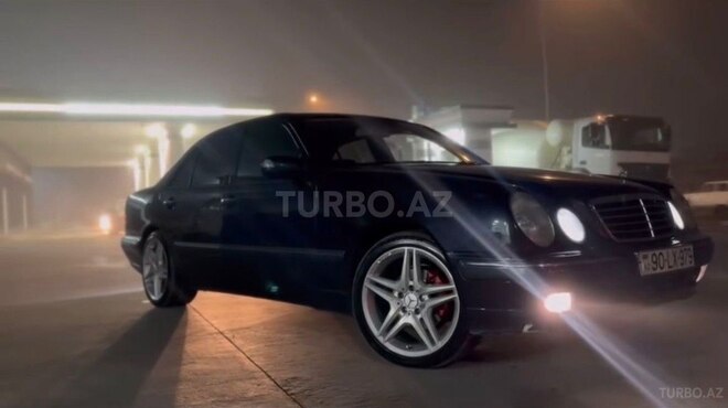 Mercedes E 240 2000, 330,000 km - 2.4 l - Bakı