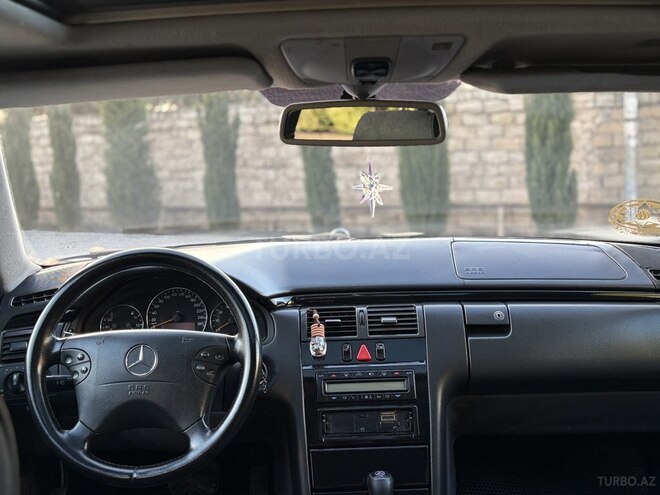 Mercedes E 240 2000, 330,000 km - 2.4 l - Bakı