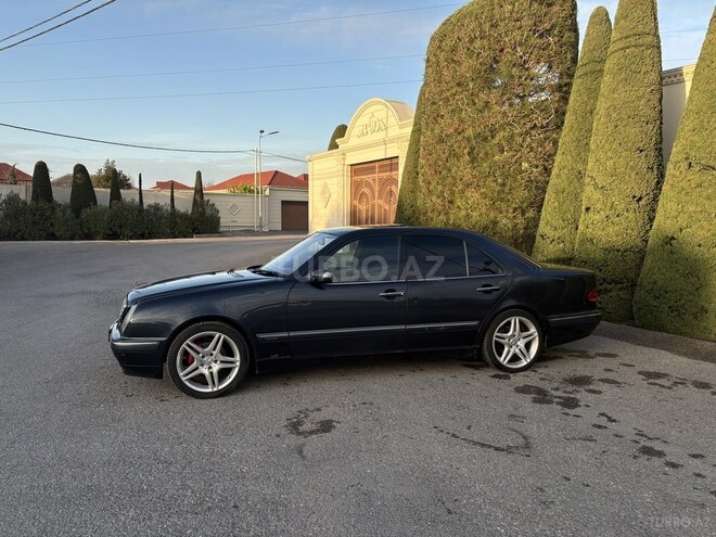 Mercedes E 240 2000, 330,000 km - 2.4 l - Bakı