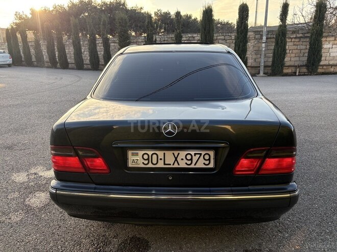 Mercedes E 240 2000, 330,000 km - 2.4 l - Bakı