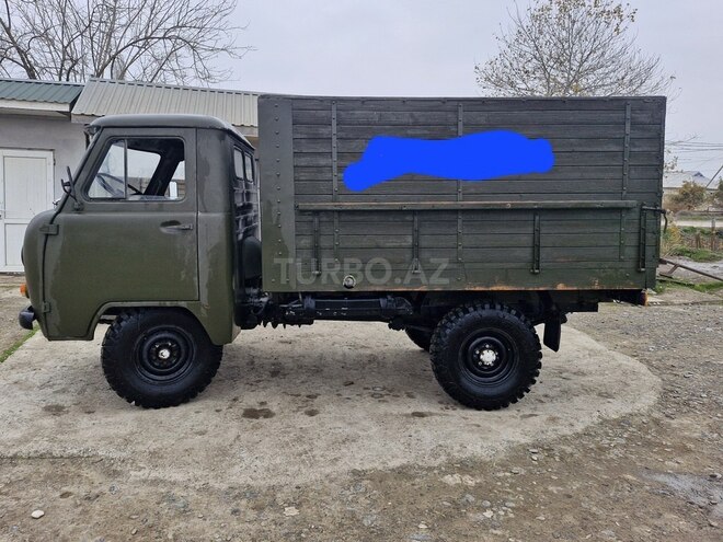 UAZ 3303-2