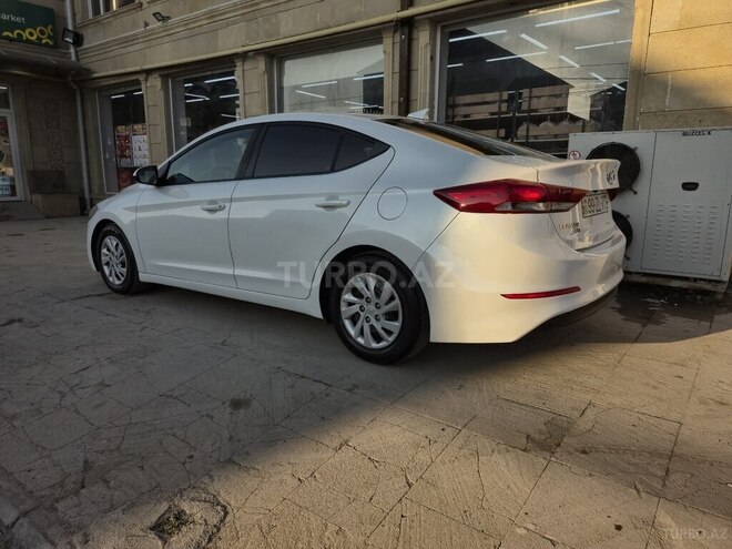 Hyundai Elantra 2017, 225,308 km - 2.0 л - Bakı