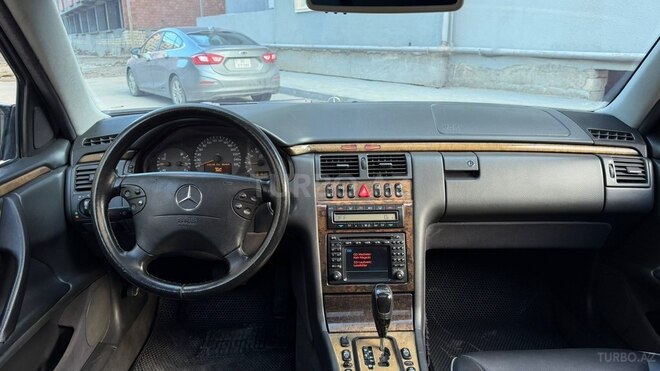 Mercedes E 320 2000, 275,000 km - 3.2 л - Bakı