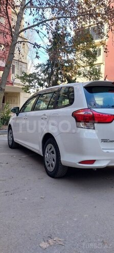 Toyota Corolla Fielder-6