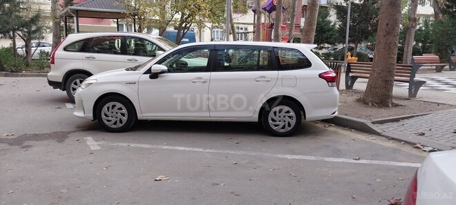 Toyota Corolla Fielder-13
