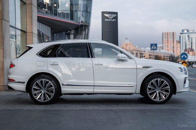 Bentley Bentayga-6