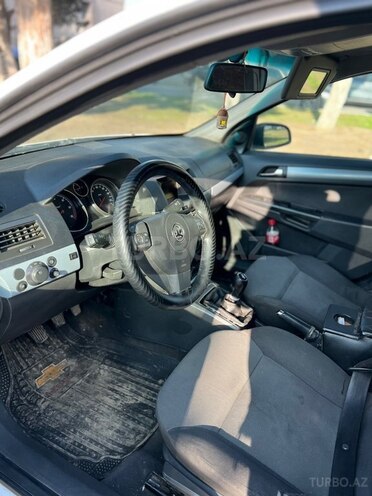 Opel Astra 2006, 300,000 km - 1.9 l - Bakı