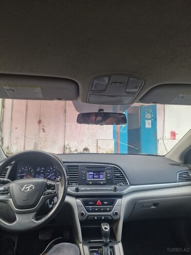 Hyundai Elantra 2017, 241,402 km - 2.0 l - Bakı