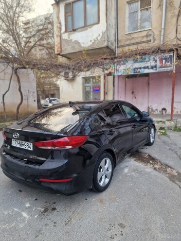 Hyundai Elantra 2017, 241,402 km - 2.0 l - Bakı