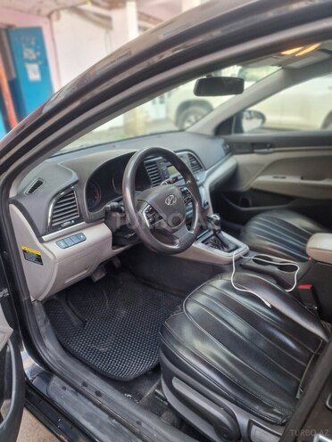 Hyundai Elantra 2017, 241,402 km - 2.0 l - Bakı