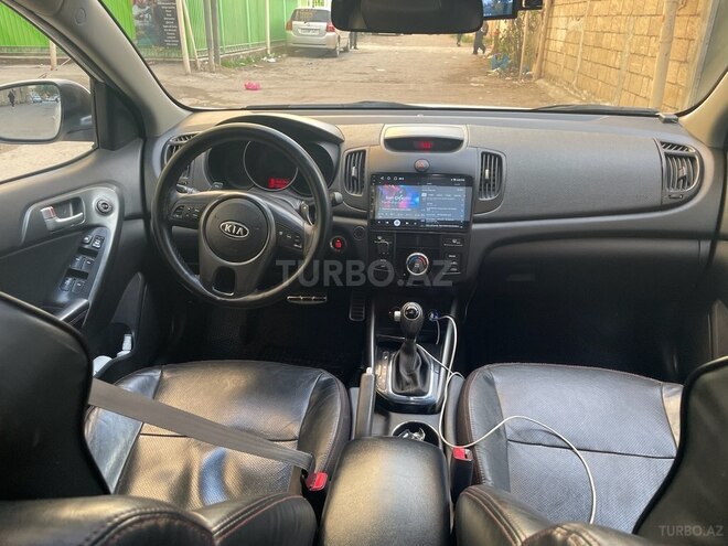 Kia Cerato-8