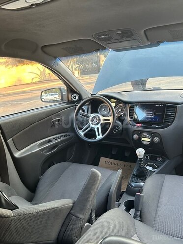Kia Rio 2006, 280,000 km - 1.5 l - Şirvan