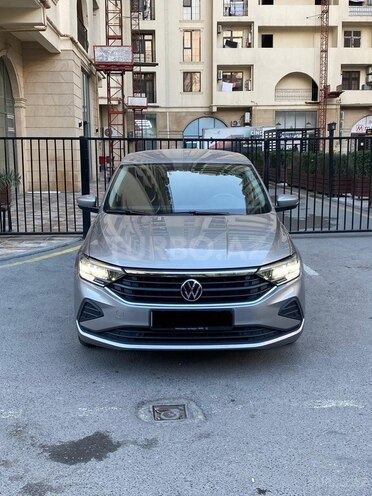 Volkswagen Polo 2022, 83,500 km - 1.6 l - Bakı