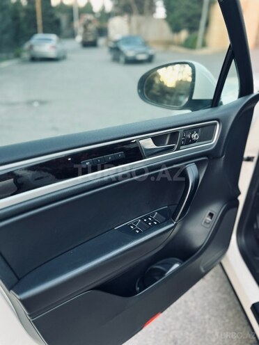 Volkswagen Touareg 2011, 205,700 km - 3.6 л - Bakı