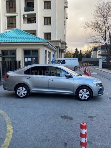 Volkswagen Polo 2022, 83,500 km - 1.6 l - Bakı