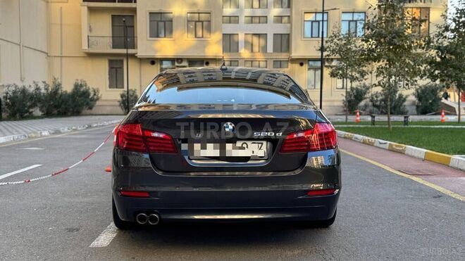 BMW 520 2015, 329,000 km - 2.0 l - Bakı