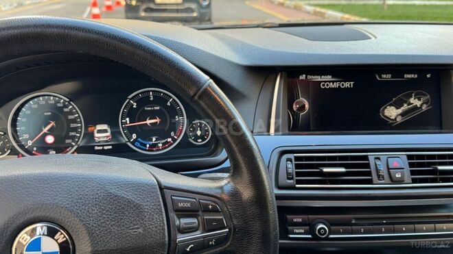 BMW 520 2015, 329,000 km - 2.0 l - Bakı