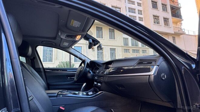 BMW 520 2015, 329,000 km - 2.0 l - Bakı