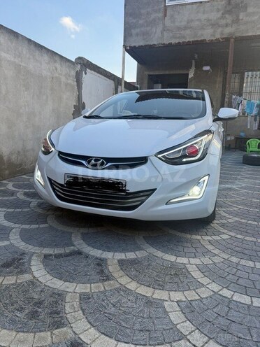 Hyundai Elantra-3