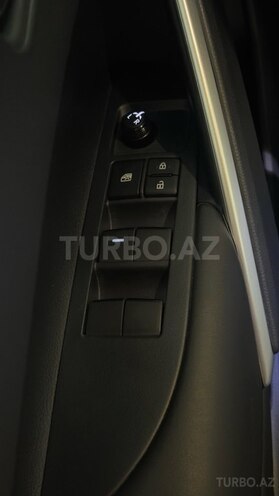 Toyota Corolla Cross-10