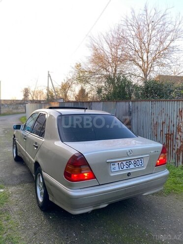 Mercedes C 250 1993, 220,000 km - 2.5 l - Masallı