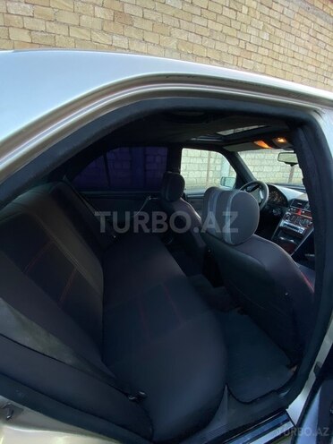 Mercedes C 250 1993, 220,000 km - 2.5 l - Masallı