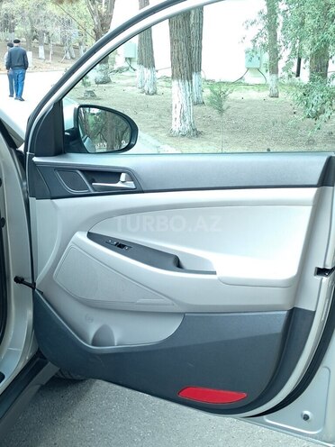 Hyundai Tucson 2016, 196,200 km - 2.0 l - Bakı