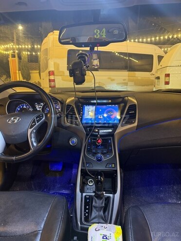 Hyundai Elantra 2015, 219,214 km - 1.8 л - Şirvan