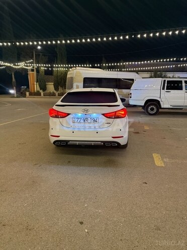 Hyundai Elantra 2015, 219,214 km - 1.8 л - Şirvan