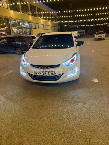 Hyundai Elantra 2015, 219,214 km - 1.8 л - Şirvan