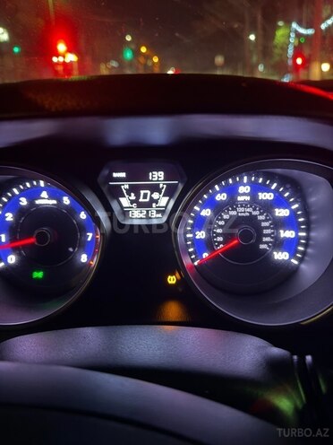 Hyundai Elantra 2015, 219,214 km - 1.8 л - Şirvan